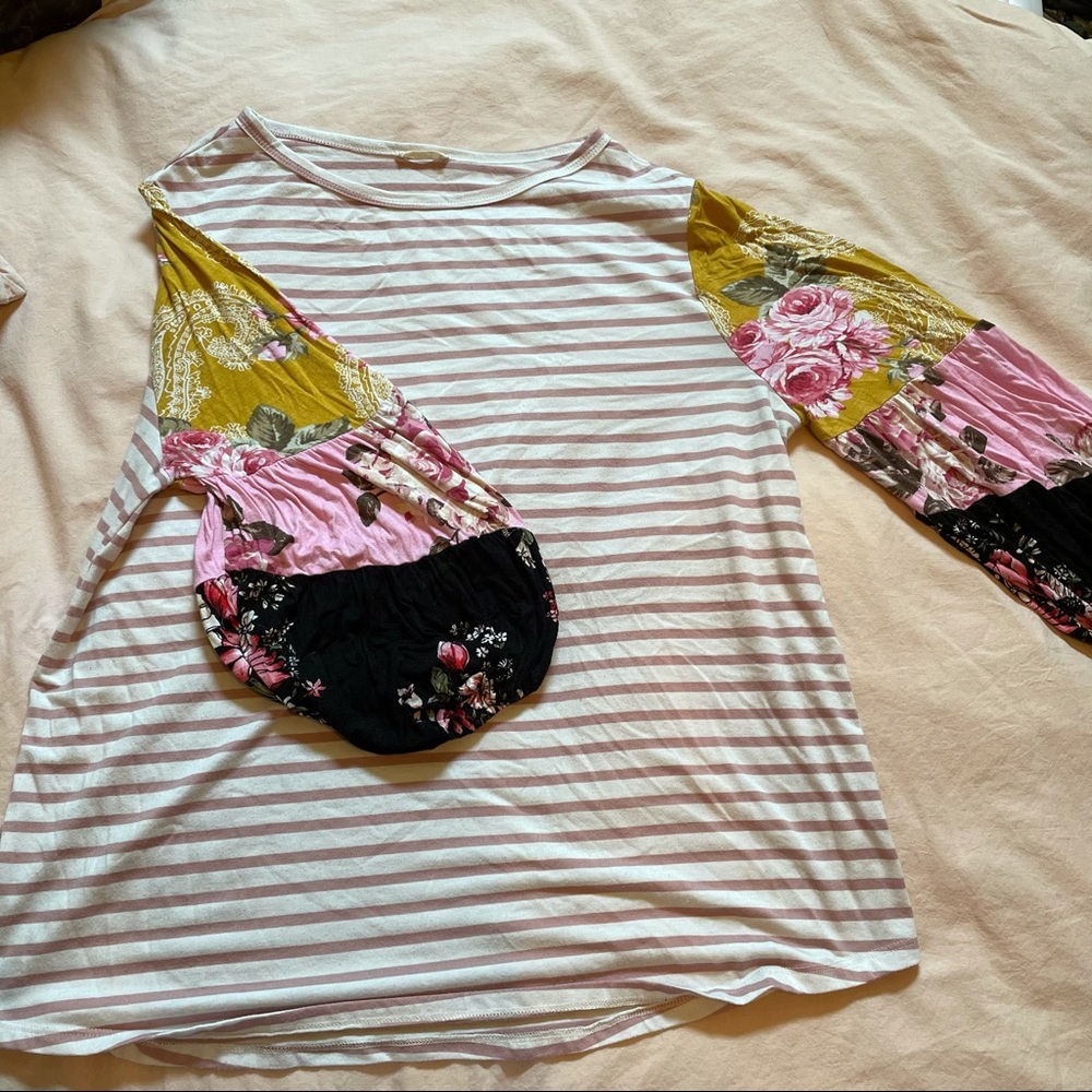 Women’s Top with bell sleeves